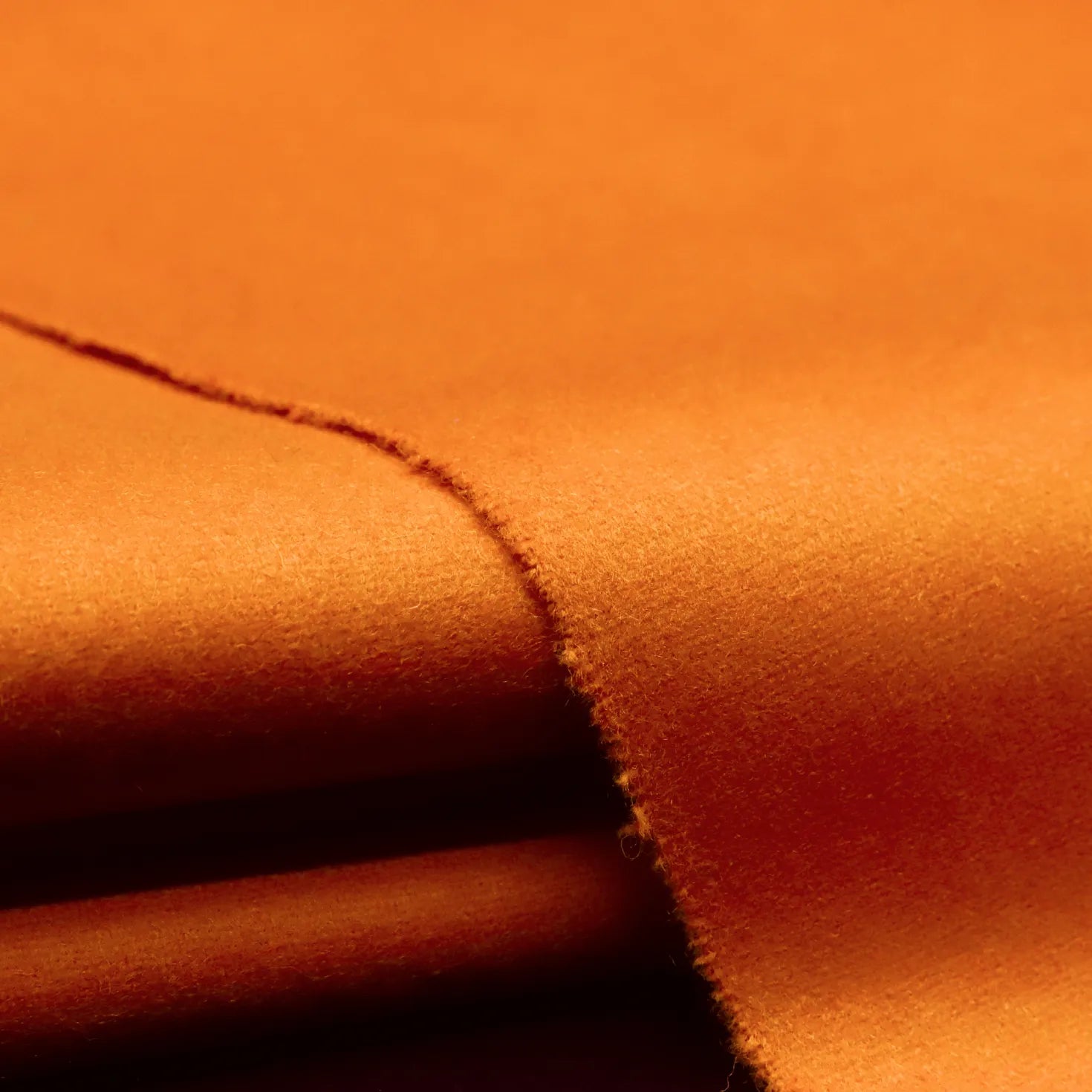 #color_amber glow