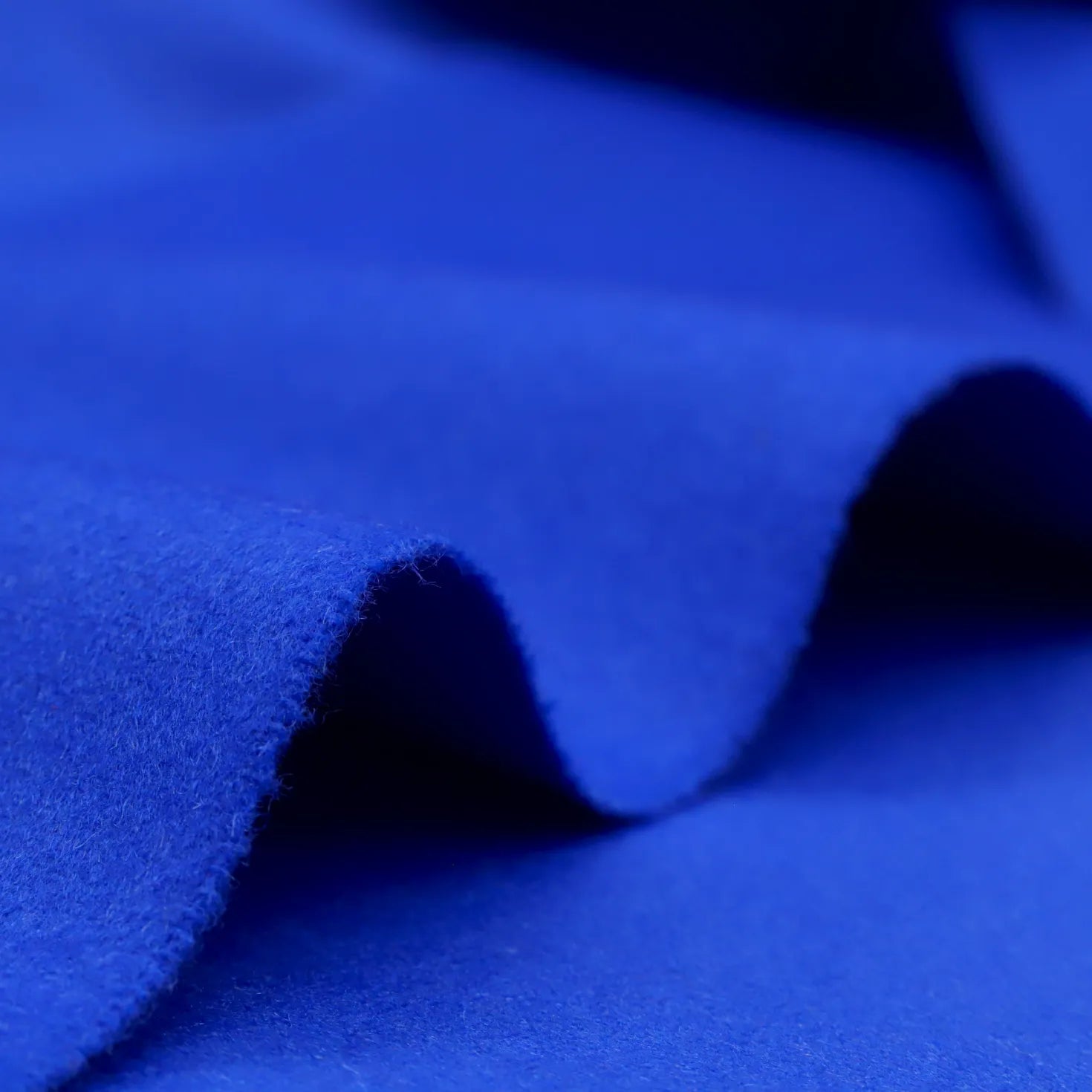 #color_sapphire blue
