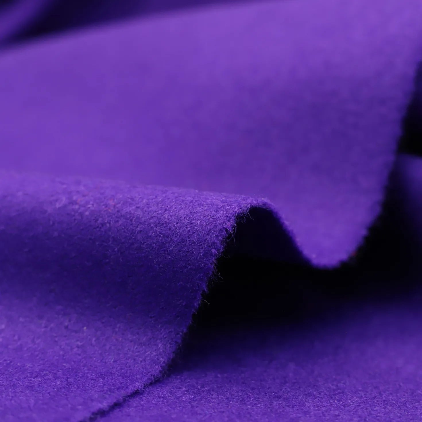 #color_eggplant