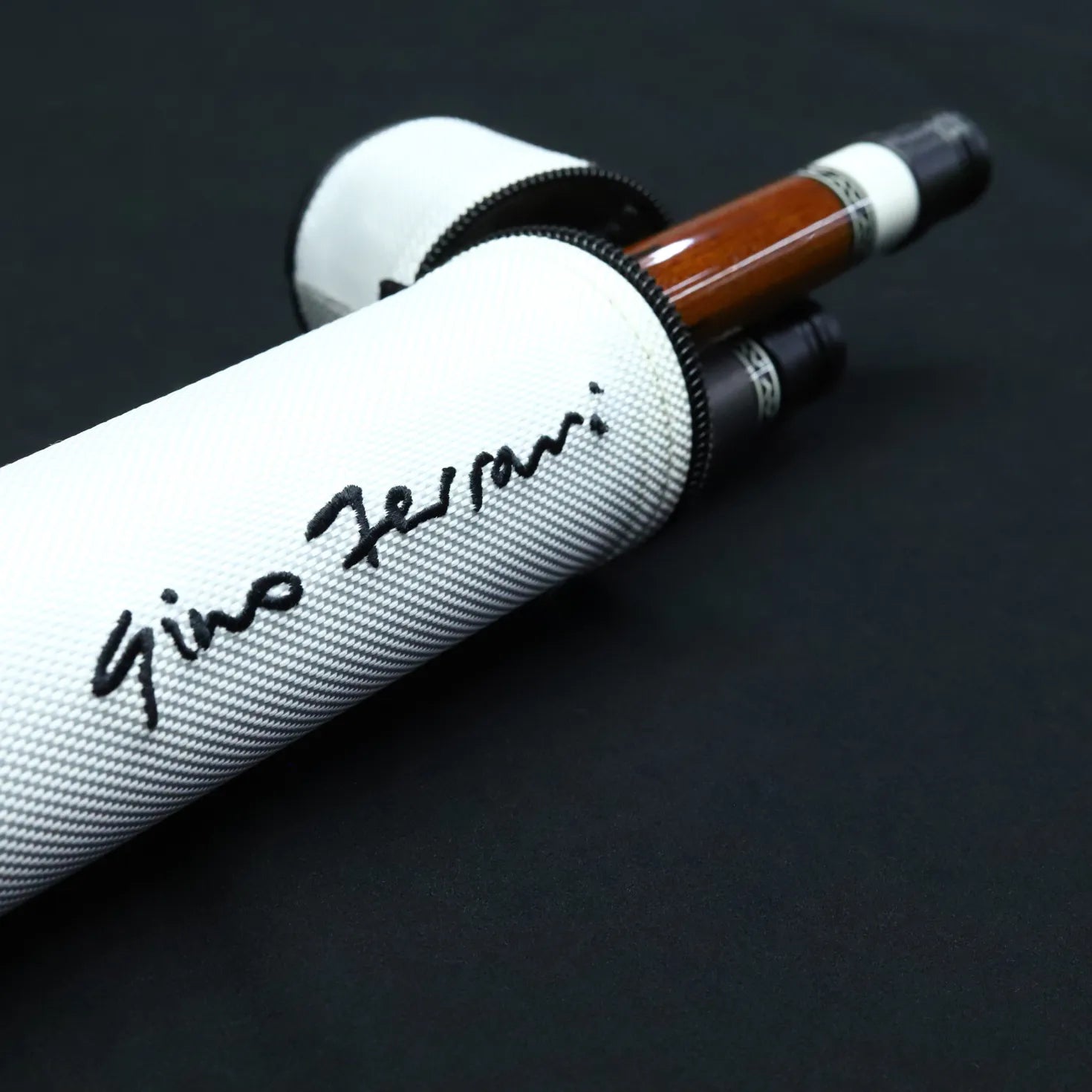 #color_classic white