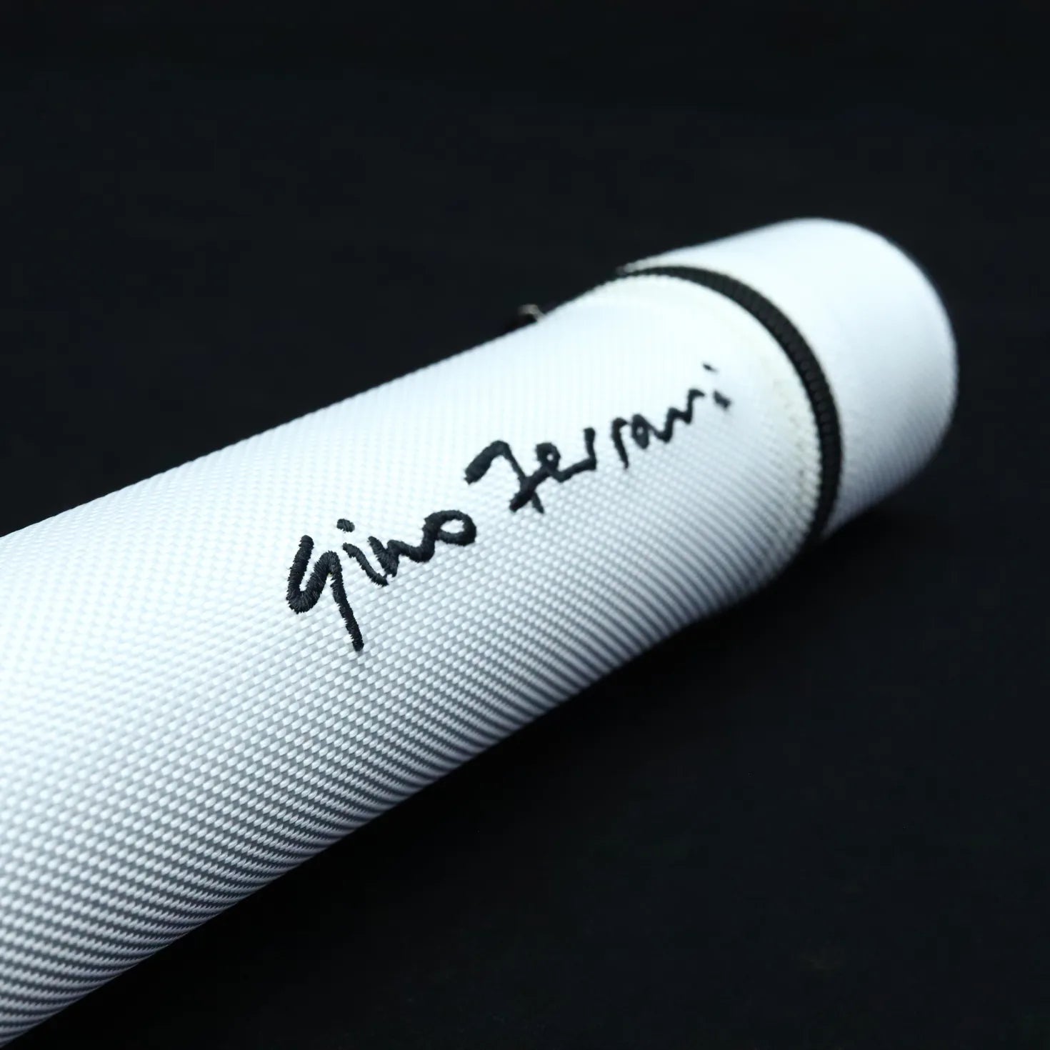 #color_classic white