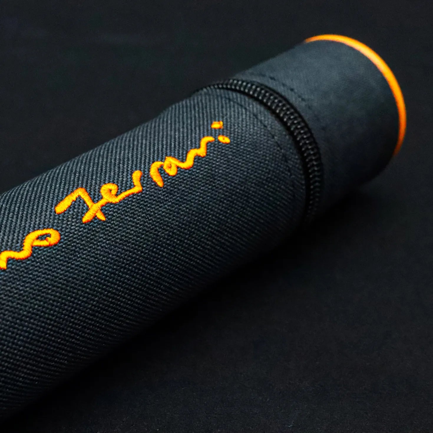 #color_midnight black