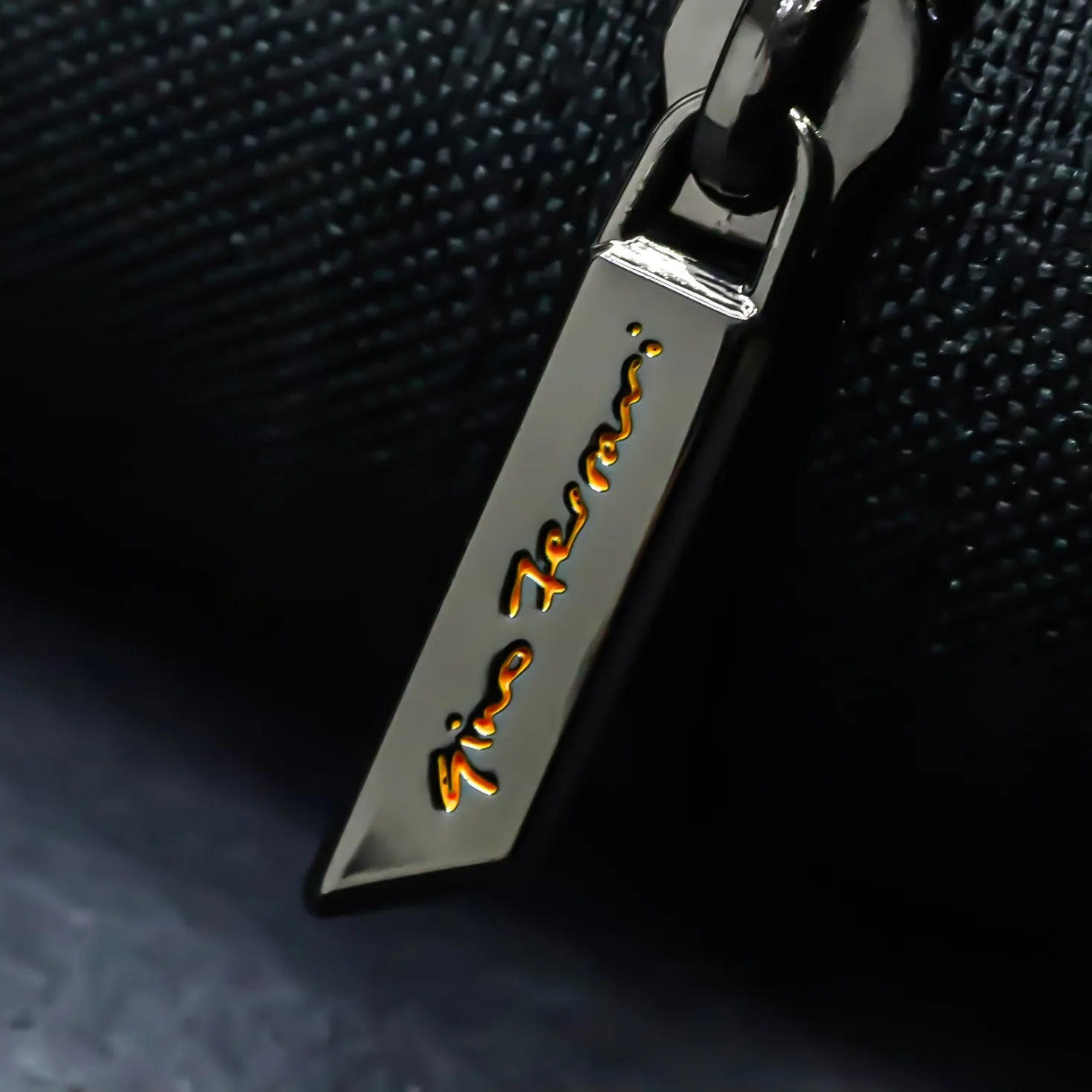 #color_midnight black